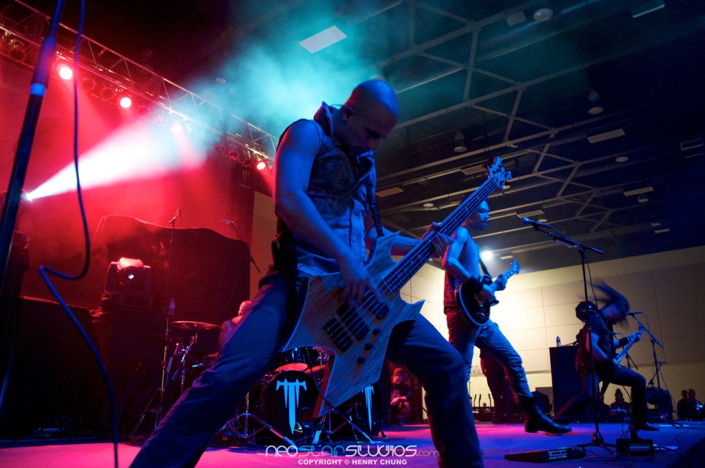 Trivium 002 © 2012 Henry Chung