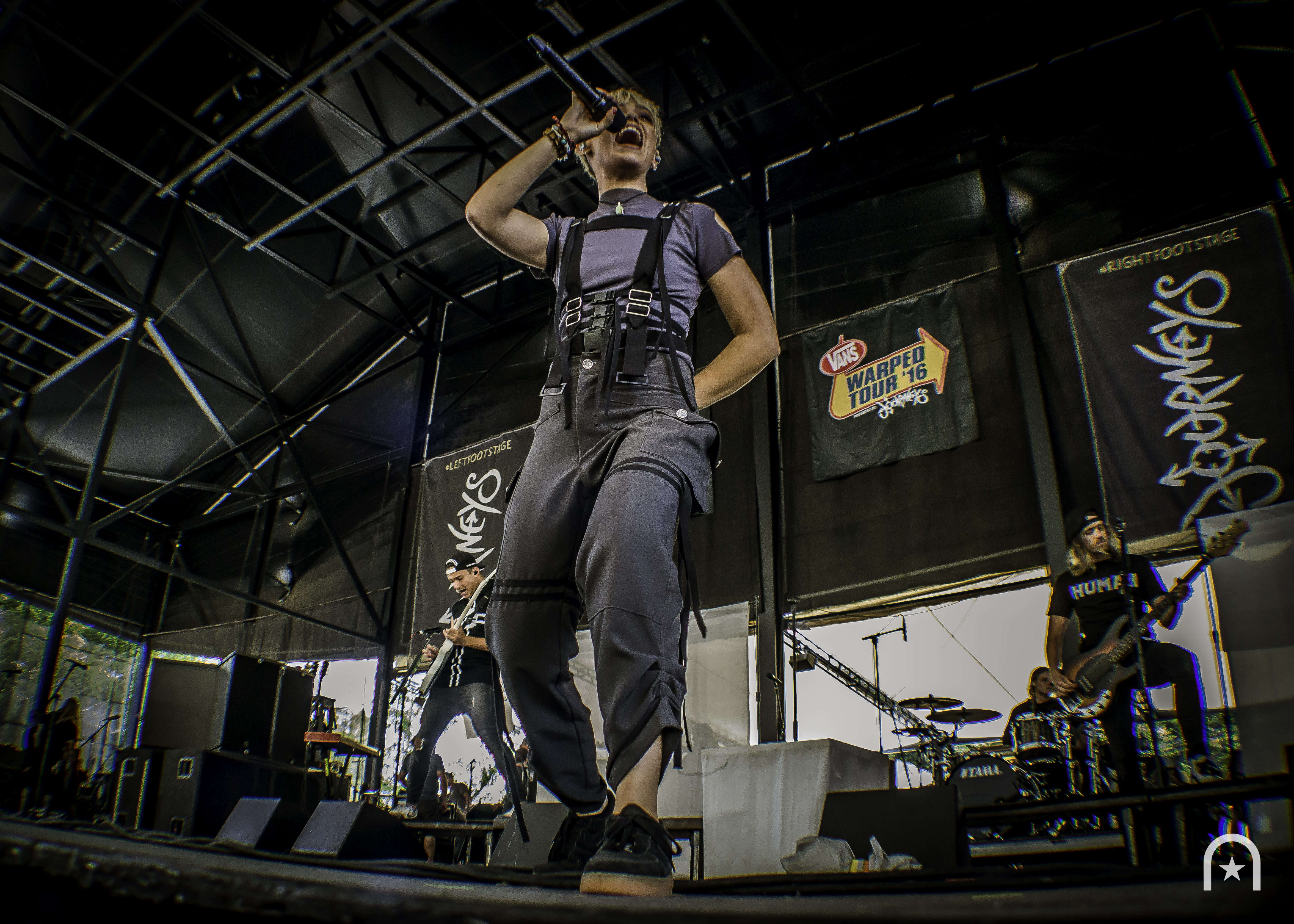 tonight-alive-warped-tour-2016-henry-chung-04